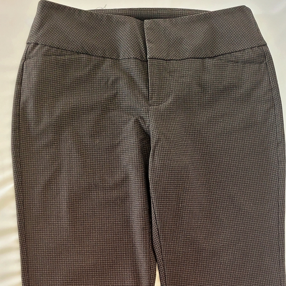 Elle size 6 dress pants dark brown